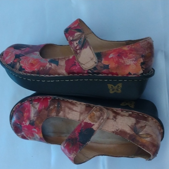 Alegria Shoes. - Picture 6 of 11
